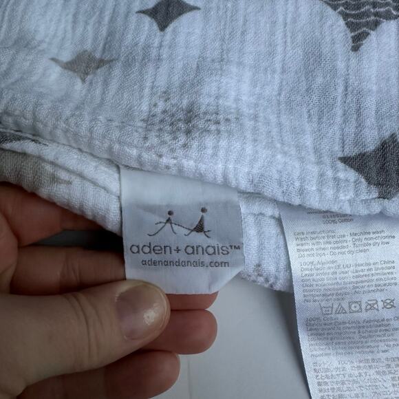 Aden + Anais White star Bamboo Swaddle Blanket - Picture 2 of 3